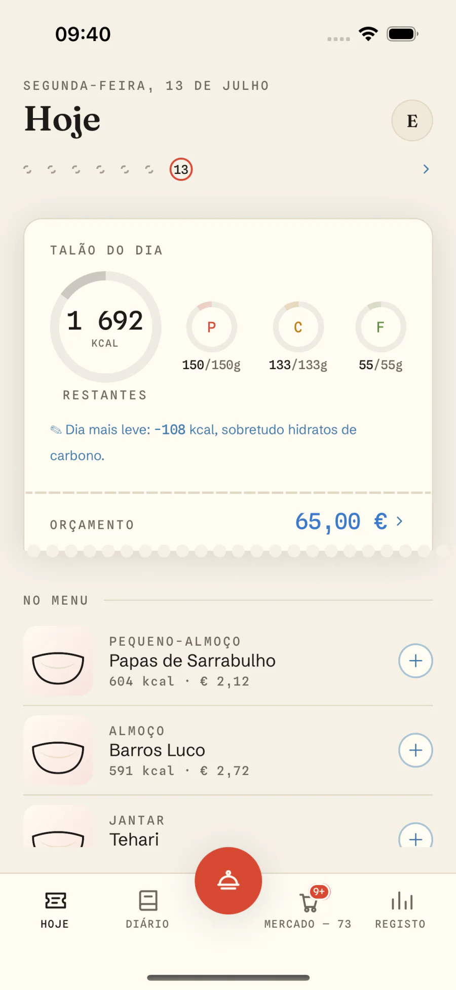 Menu do dia no Macro Recipe: anéis de macros — calorias e proteína — com as refeições planeadas